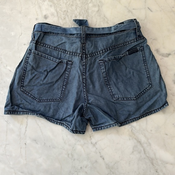 7 FOR ALL MANKIND Pleated Lyocell Shorts Size 27 - Picture 5 of 6